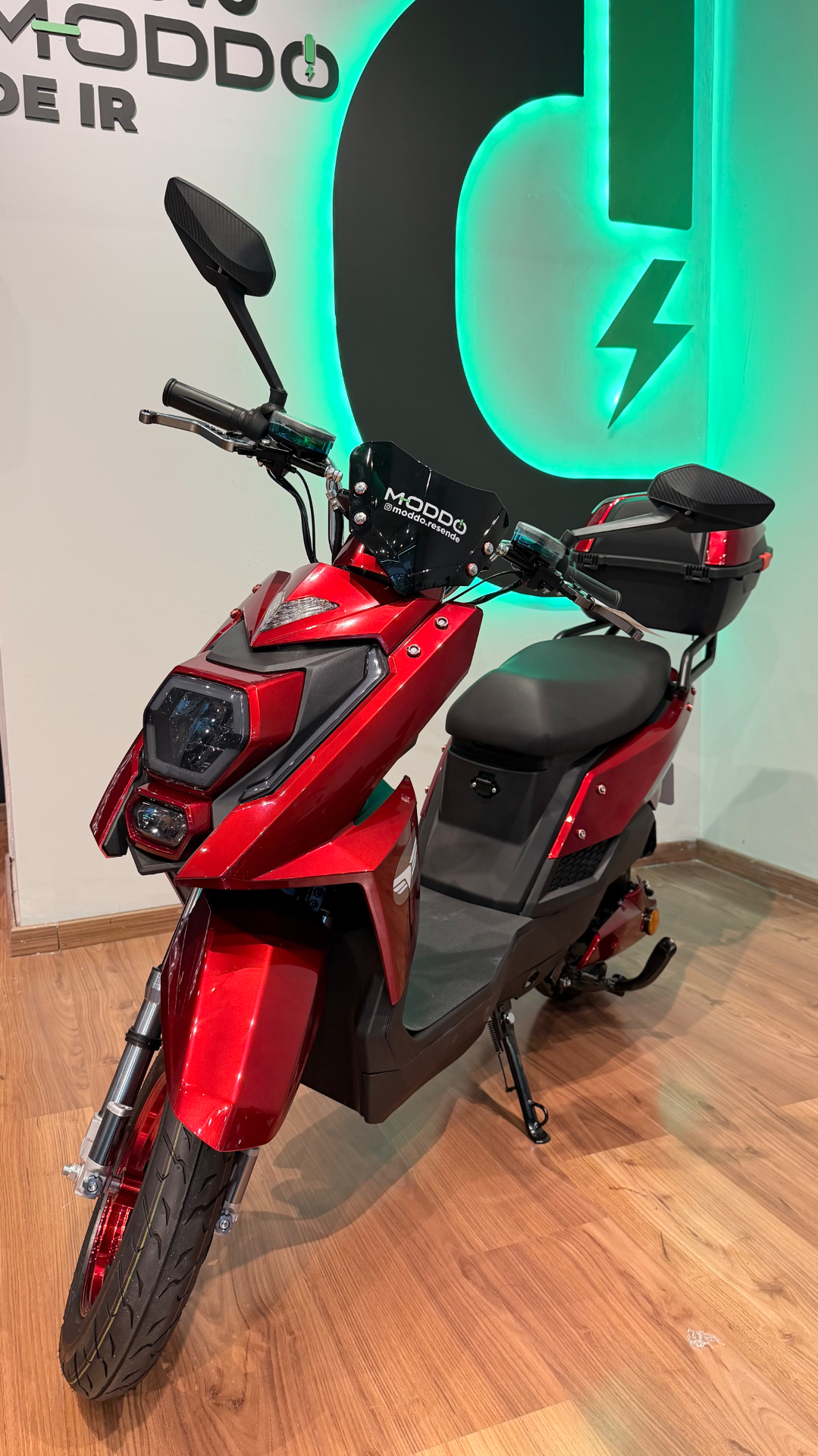 Moto elétrica MODDO TTX vermelha na loja MODDO em Resende